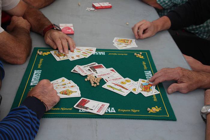 Erraldoiak, buruhandiak eta  5 1505067780695