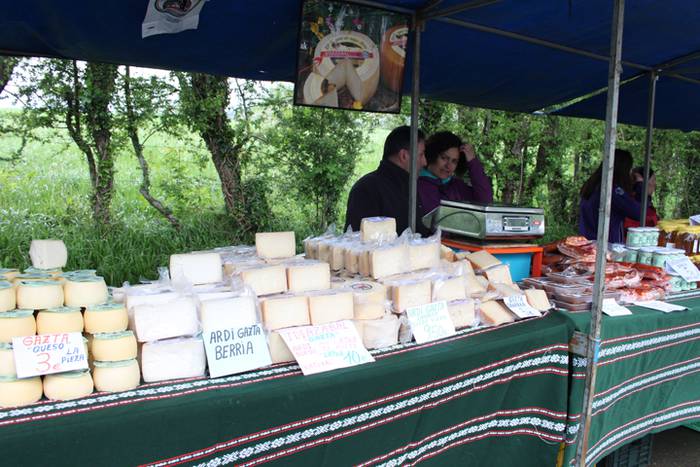 Maiatzak 1, Larre Irekiera E 3 1525186941090