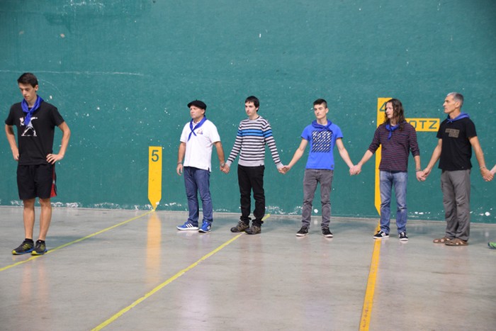 Dantzaren sokak lotuta - 11