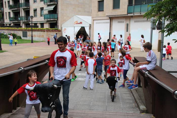 Piztu da festa, txupinarekin batera 15 1467994777283