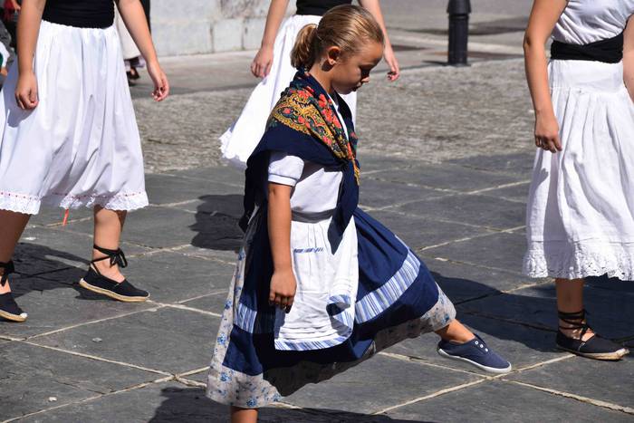 Orendain festak dantza emana 2 1534332444084