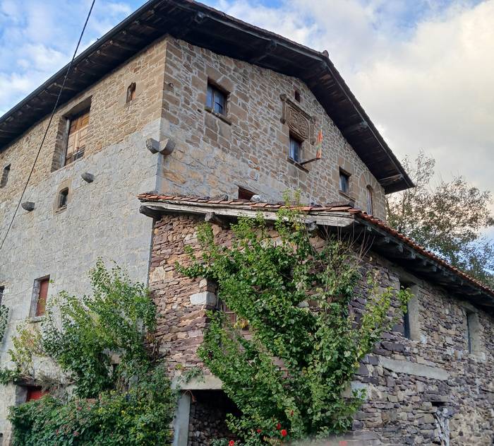 Herriko jauntxoen oinetxea