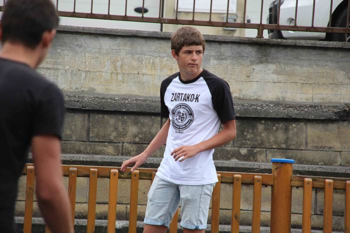 hernialde festak puzgarriak  43 1534160614085