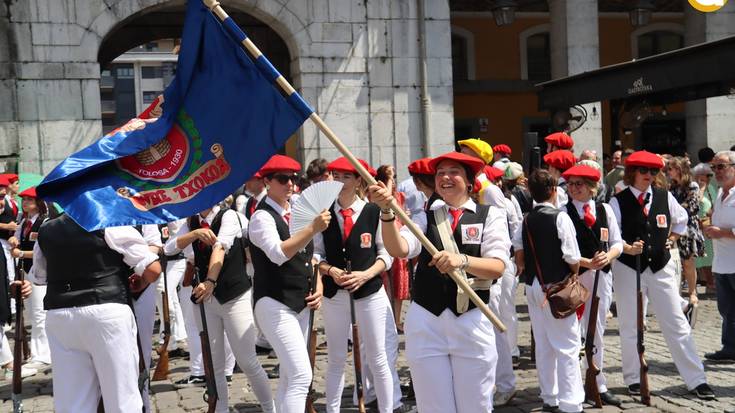 Azken deskargak, Euskal Herria plazan