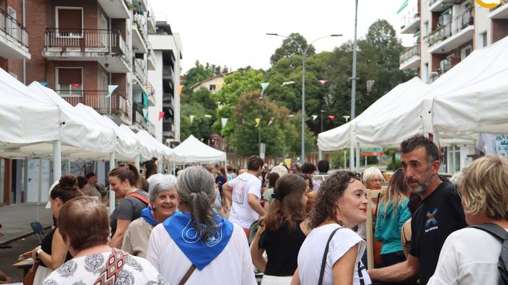 Azoka jendetsua, Berazubiko urteurrenaren harira