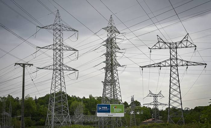 Argindarra banatzeko sarea lepo dago Hego Euskal Herrian