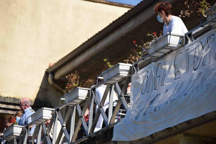 Zerbitzu publikoen aldeko mo 5 1593257973135