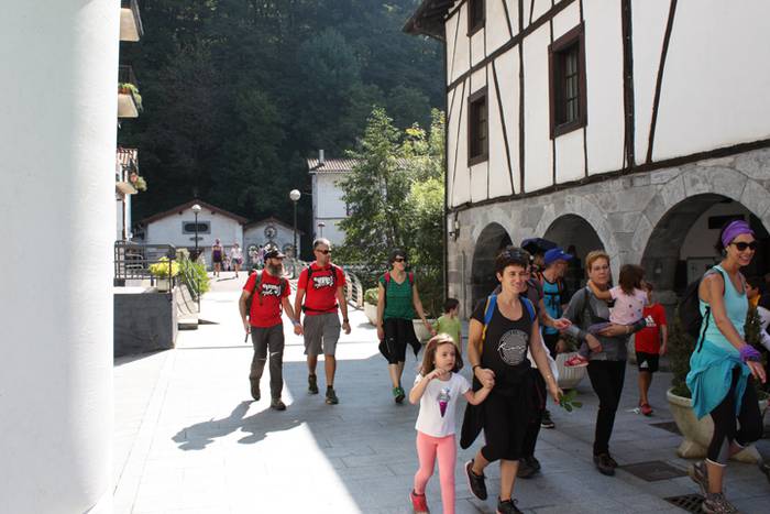 III. Mendiz Mendi Etxera 129 1506347437811