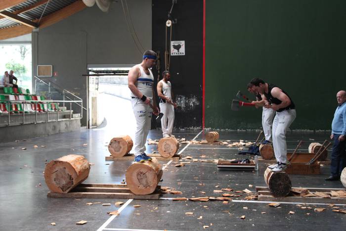 Pilotariei eta aizkolariei b 18 1557927127878