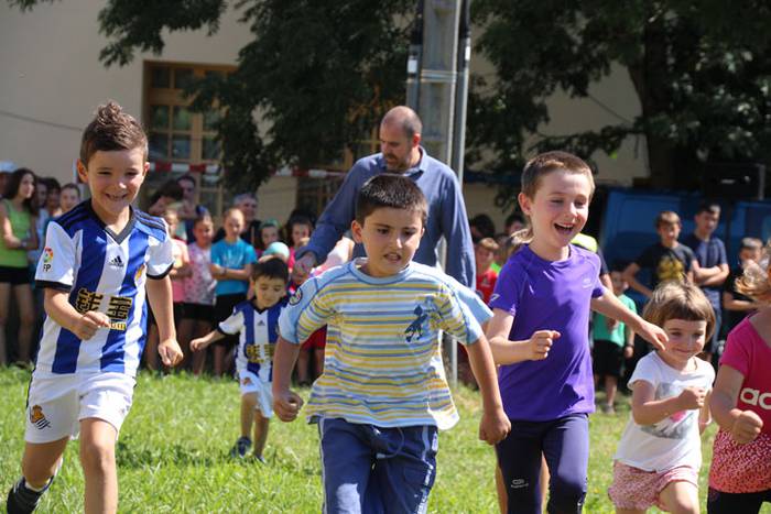 Herriko gaztetxoek korrika hasi dute eguna 3 1471088369322