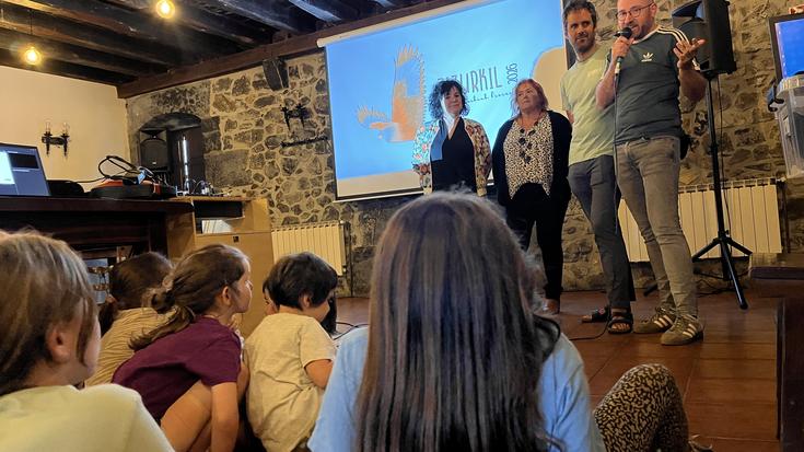 «Mendigain gainean hegan»