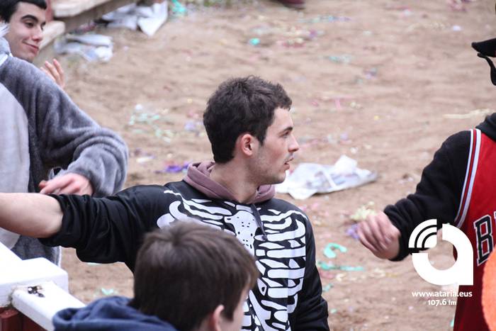 Zezenak adarrak okerrak ditu 45 1488277413956