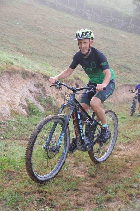 Mendi bizikleta lasterketare 61 1660377645536