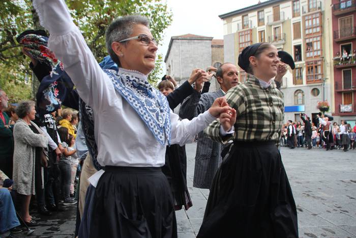 Udaberri Dantza Dezagun Tolo 149 1504963947532