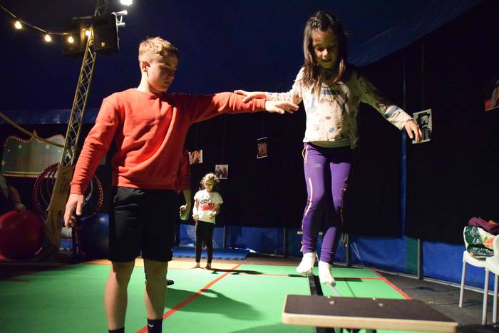 Gure Zirkuaren eskutik zirku 12 1650467914094