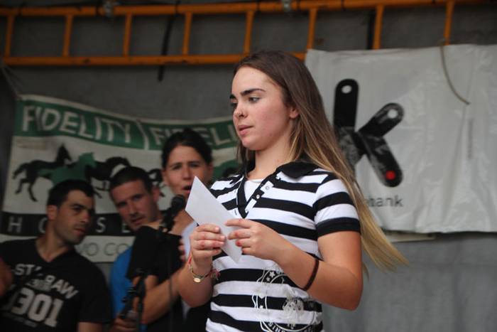 Zaldi gainean lasterka Abalt 48 1498413298705