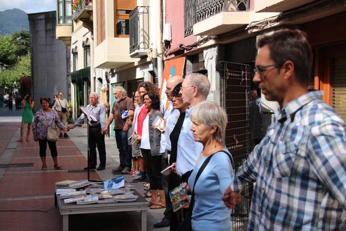 Errautsetatik berpiztuz 24 1470914258916