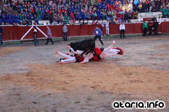 ostegun gizena 2016 zezen plaza 101 1454608293158