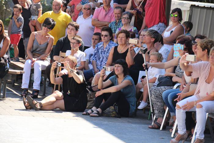 Axeriak dantzan Adunan 19 1471260778162