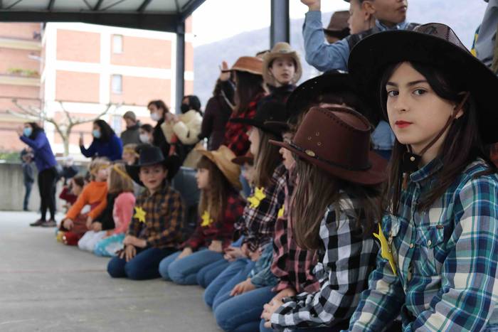 Inauteriak 22, eskolak 44 1645963567962