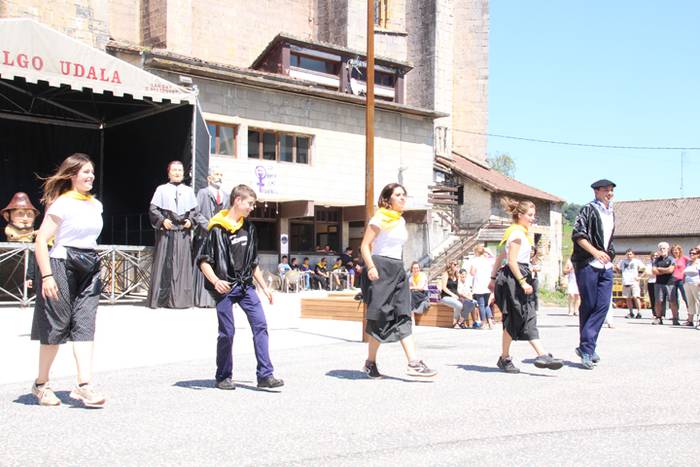 ZIZURKILGO JAIAK 2017. TXUPI 40 1502547566114