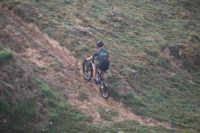 Mendi bizikleta lasterketare 34 1660377613140