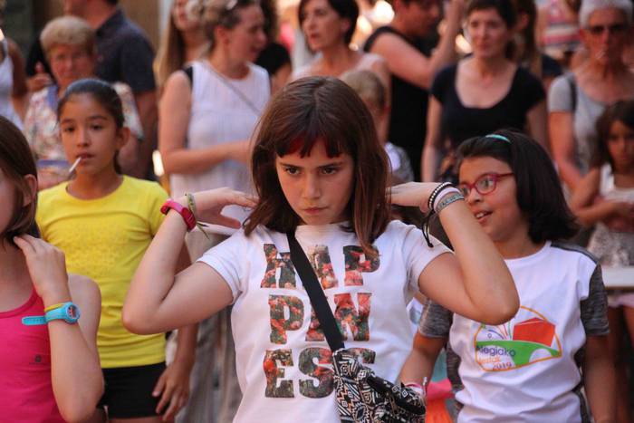 Tripa beteta, dantzan pasa d 82 1563205359534