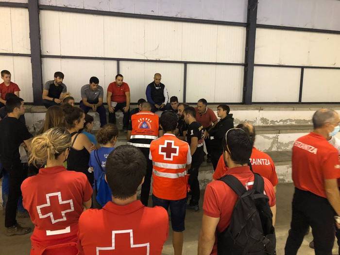 Berriro hasi dituzte desagertuta dagoen pertsona bilatzeko lanak Berrobin