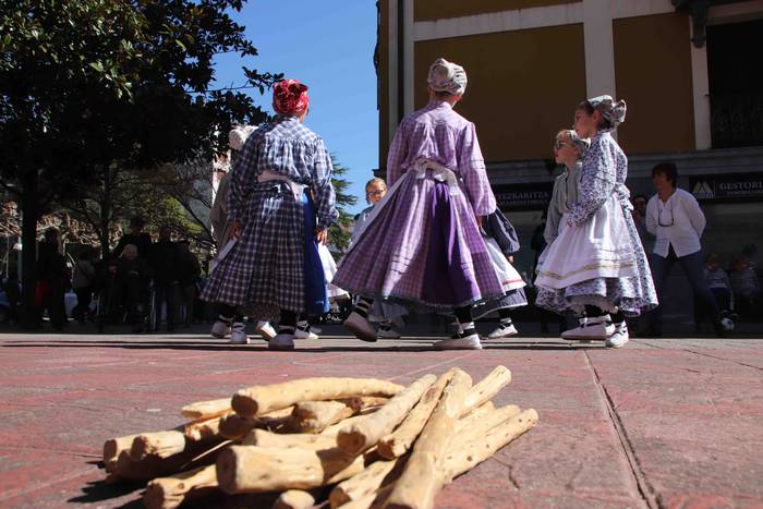 Dantzari Txiki Eguna Tolosa  1 1555165243589