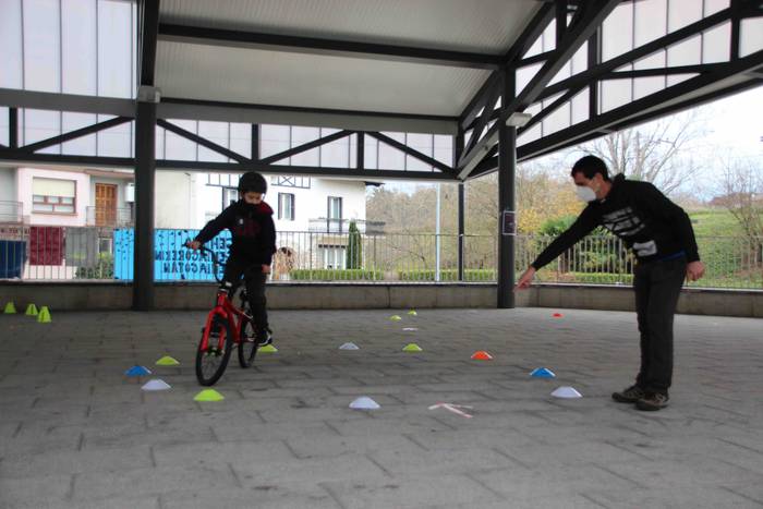 Haurrek kirol ezberdinak pro 5 1608389661725