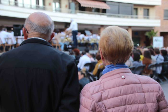 Banda Topaketa AV400Urte 40 1553970433136