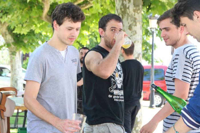 Itzalean jarri eta txotx 4 1471283670045