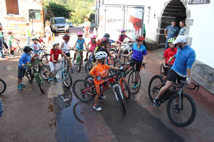 Alkizan txirrindulari laster 9 1536411513650