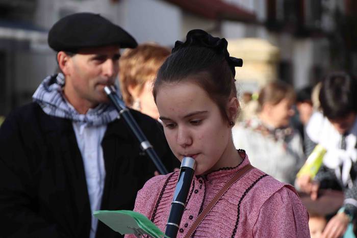 Gabon eguna Asteasun eta Adu 16 1577194245485