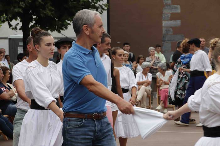 Soka dantza Santioak 2022 67 1658770634898