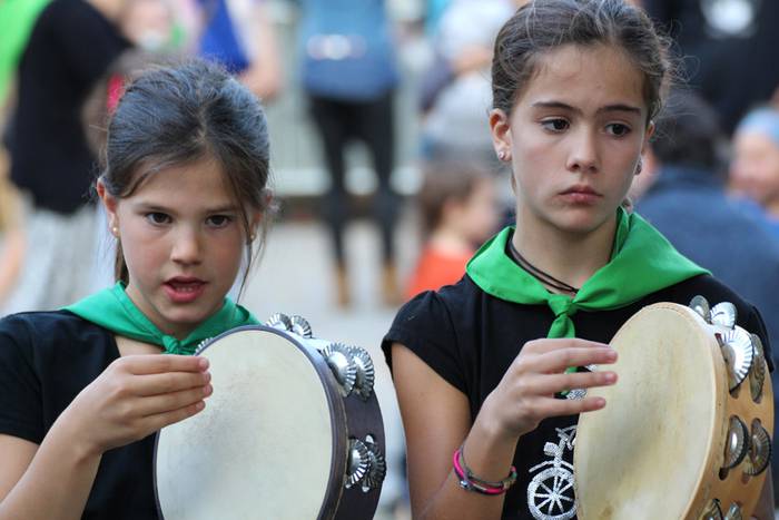 Irurako festak 2015 buruhandiak 17 1443465692268