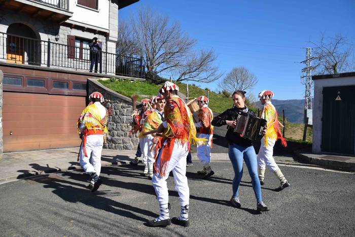 Makila hotsak Txindokipekoak 11 1582460897455