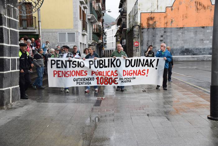 Pentsio duinak eskatu dituzt 1 1528717350523