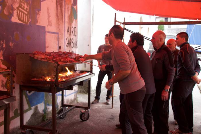 Txekor jatea lizartzan 20 1487518938146