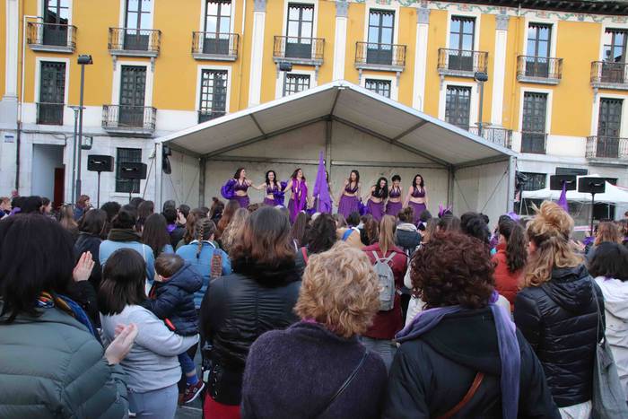 "Mundua geratu dugu" 4 1552072511425