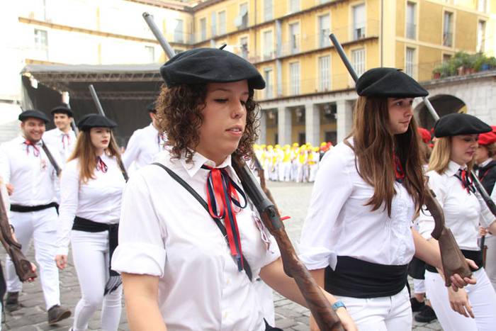 Lizarrez apaindutako kaleeta 89 1498311675263