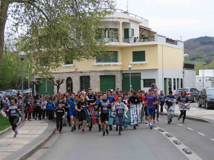 korrika, furgonetatik, Aizto 36 1649421636301