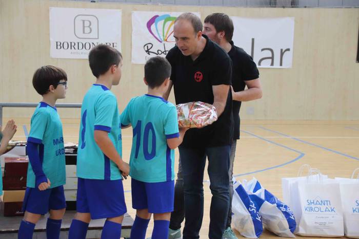 Gabonetako Areto Futbol Txap 55 1578233344776