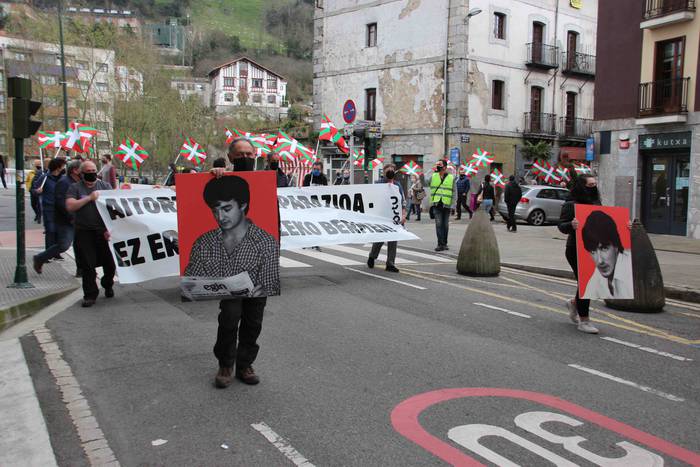 "Bada garaia tortura, gerra  23 1614447046128