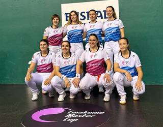 Erasunek abiatu du bidea Binakako Txapelketa Nagusian