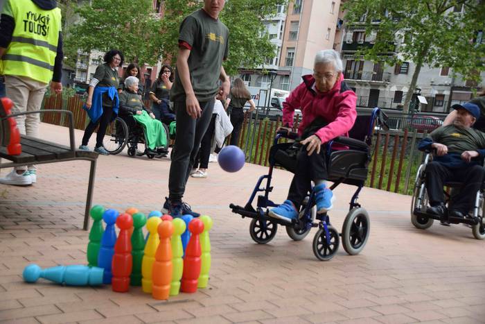 Haur eta helduen arteko II.  73 1560343281901