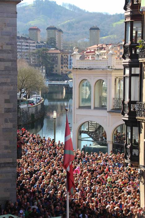 Txupinazoa balkoiko begirada 24 1582215762659