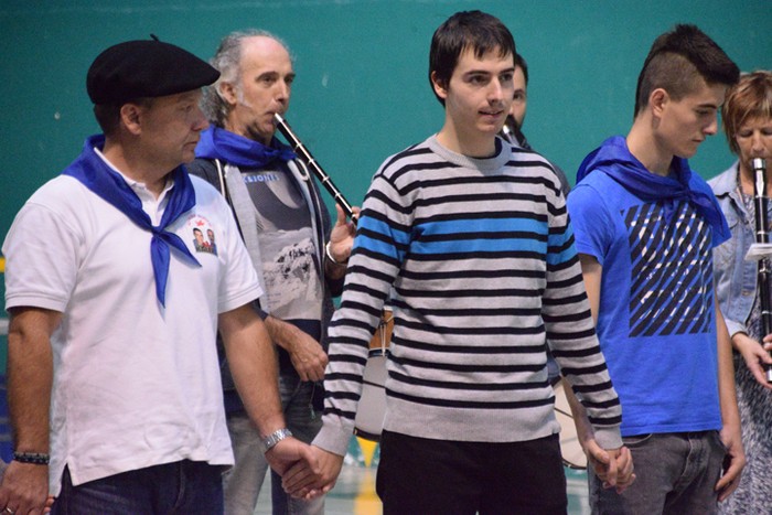 Dantzaren sokak lotuta - 36