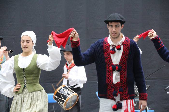 Kristikin eta dantza, Lizart 45 1496497233444