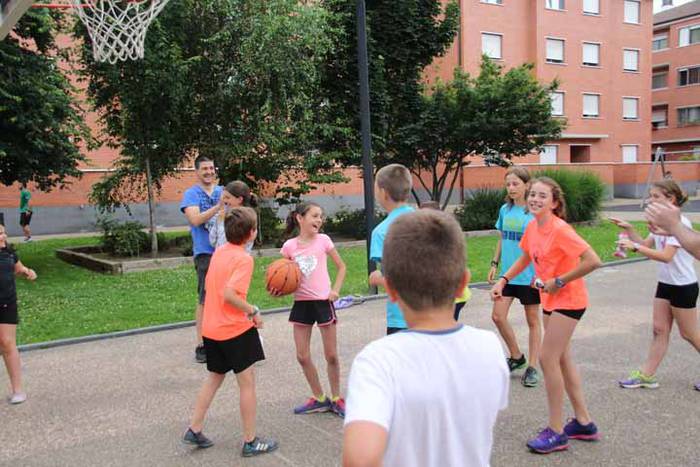 Ezkaratzen arteko lehia sano 14 1530878005019